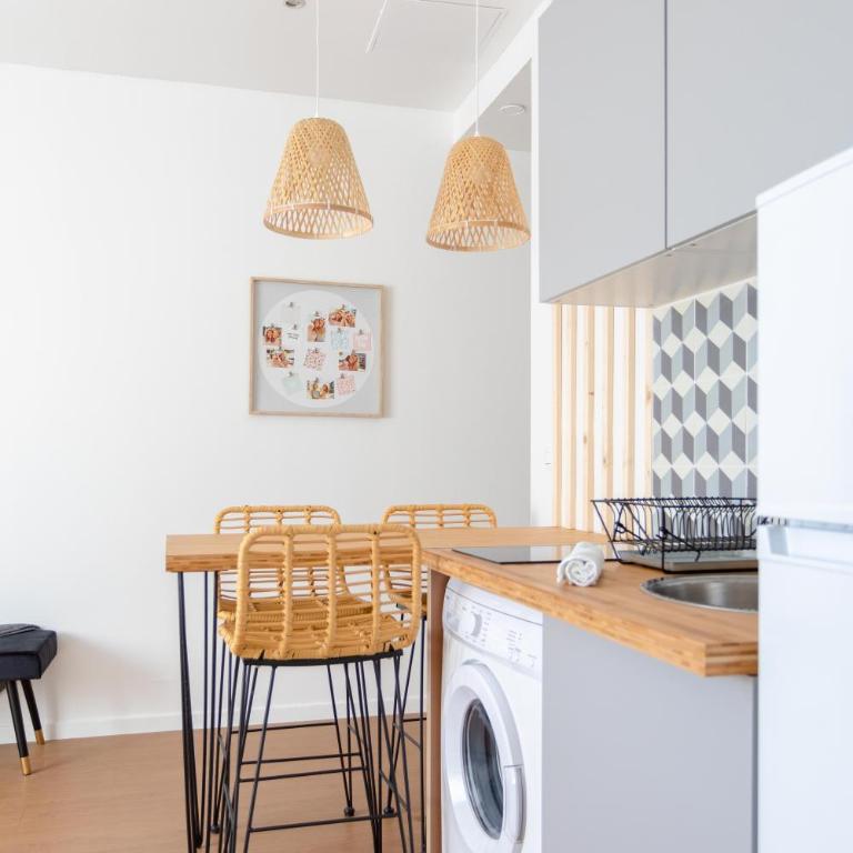 Complexe Blancarde - 6 studios - 20 pers - Clim Parking - Maison 6 Chambres - 4