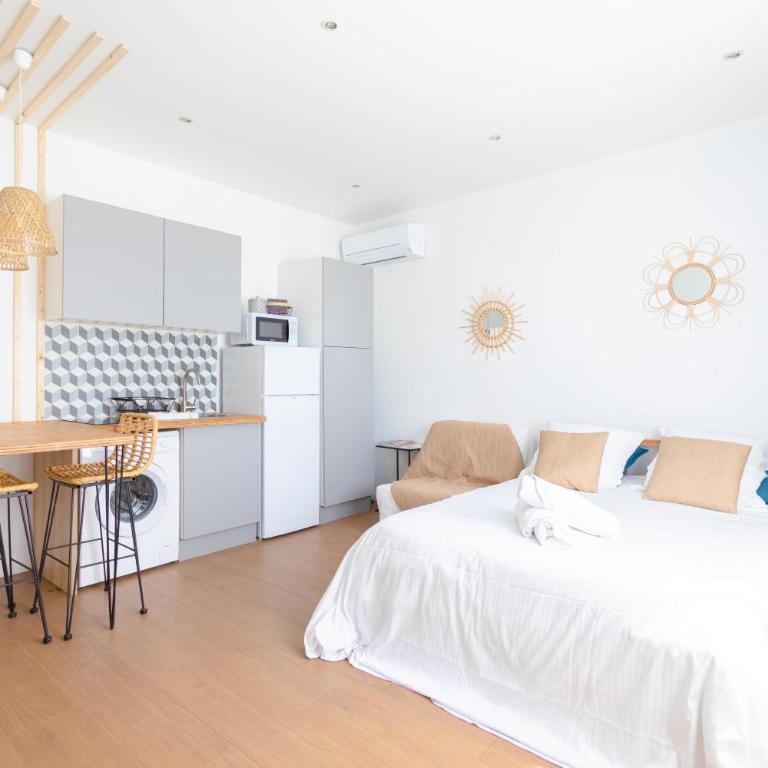Complexe Blancarde - 6 studios - 20 pers - Clim Parking - Maison 6 Chambres - 12