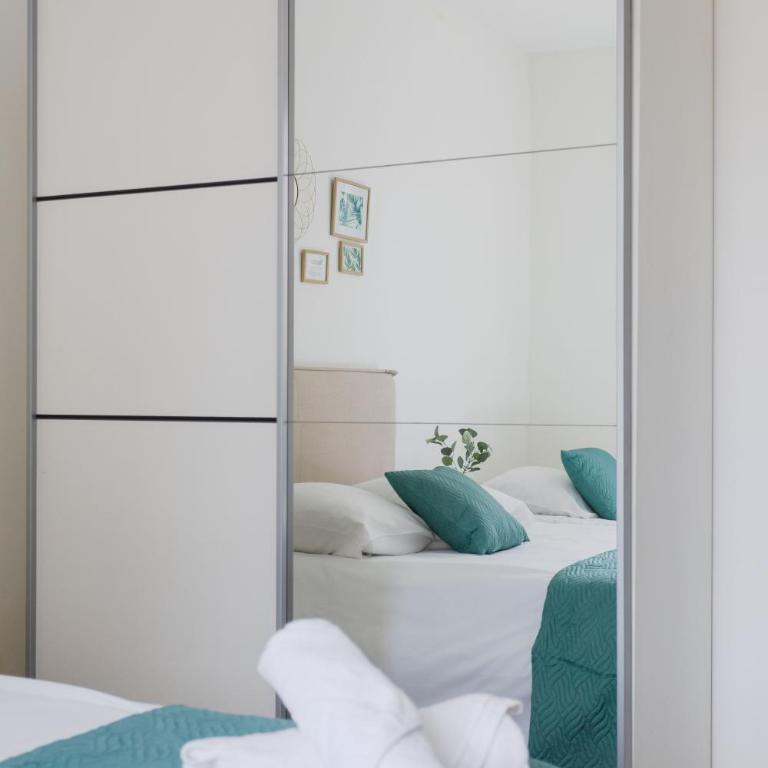 Complexe Blancarde - 6 studios - 20 pers - Clim Parking - Maison 6 Chambres - 13