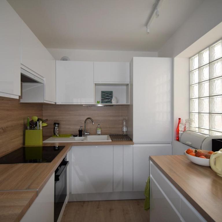 Arcachon : T2 moderne à 2 pas de la plage avec balcon, WiFi, parking et TV cinéma - FR-1-420-71 - Apartment (4 Adults) - 3