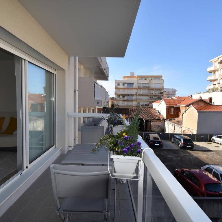 Arcachon : T2 moderne à 2 pas de la plage avec balcon, WiFi, parking et TV cinéma - FR-1-420-71 - Apartment (4 Adults) - 8
