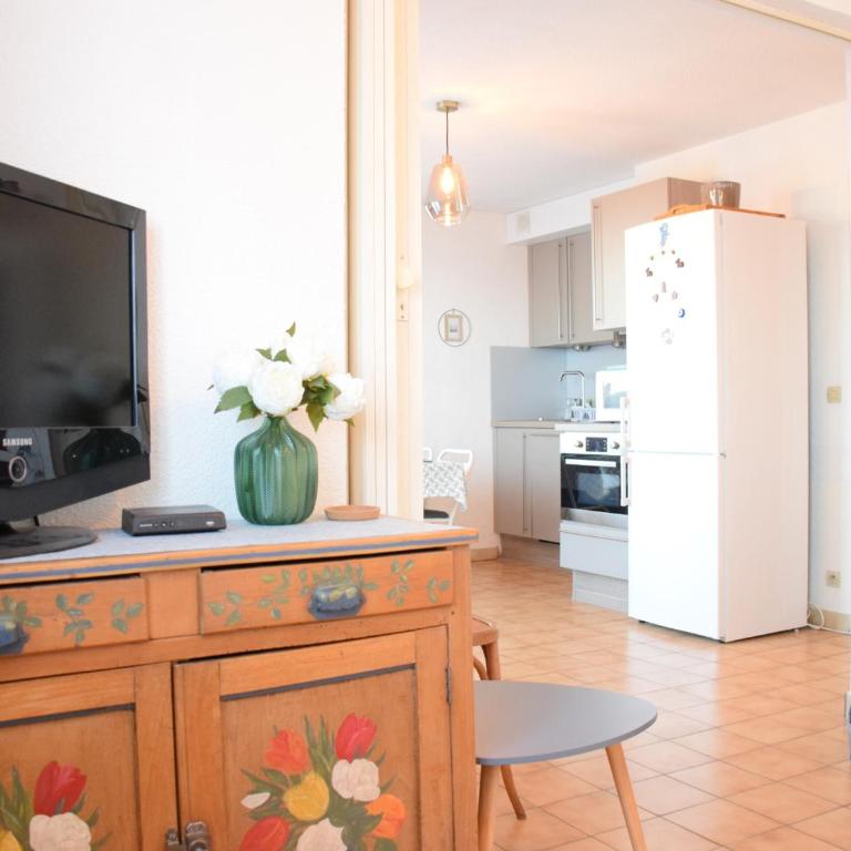 Appartement cozy avec terrasse, Wi-Fi et parking à Évian-les-Bains - One-Bedroom Apartment - 8