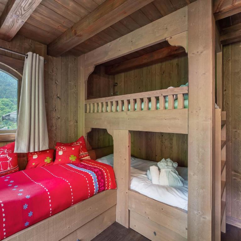 Chalet familial avec jacuzzi à Méribel, 8 adultes + 2 enfants - Chalet 3 Chambres - 5