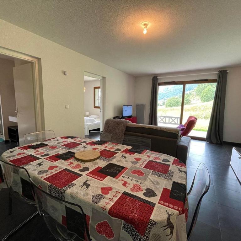 Appartement spacieux avec Wi-Fi et parking, près des télécabines - Appartement 3 Chambres - 2