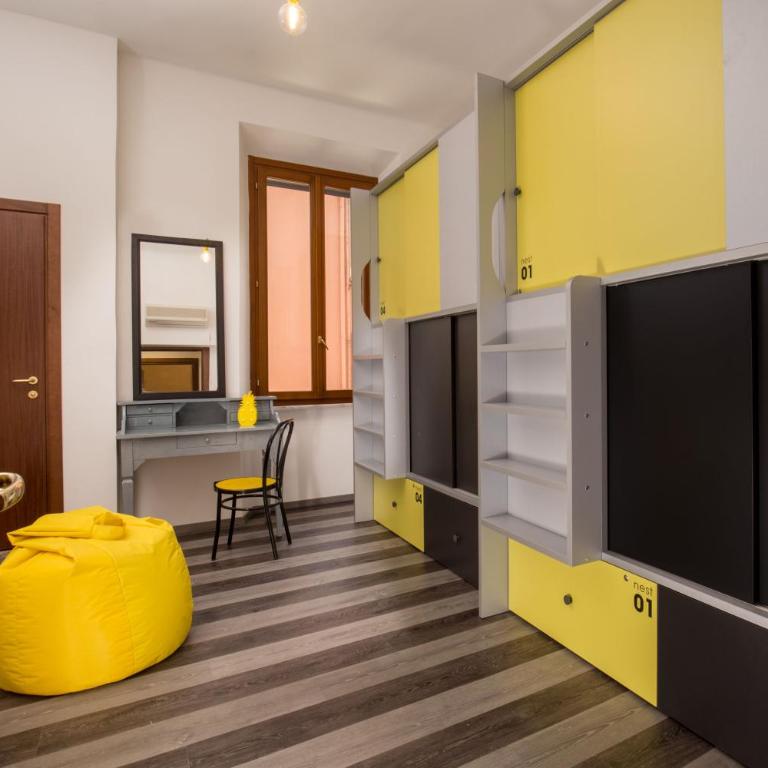 Free Hostels Roma - Posto letto in Dormitorio Femminile a 4 Letti con Bagno Privato - 5