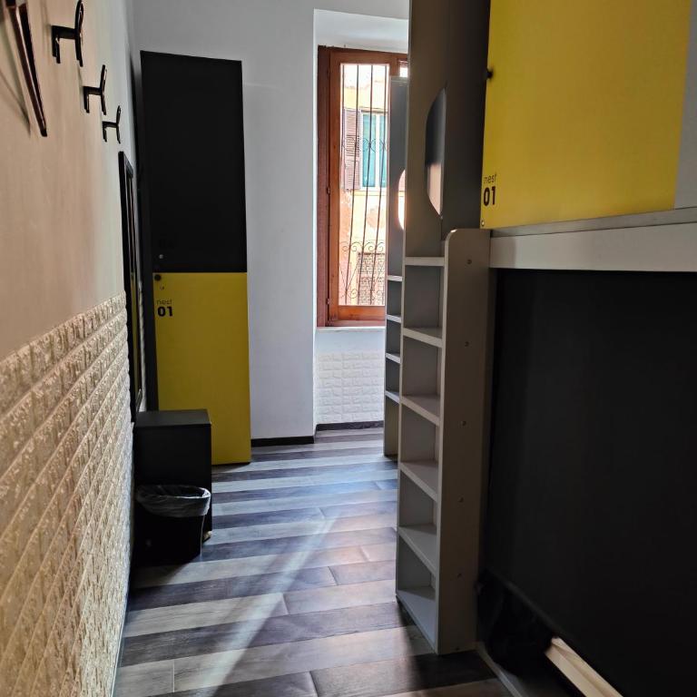 Free Hostels Roma - Camera Quadrupla con Bagno Privato - 5