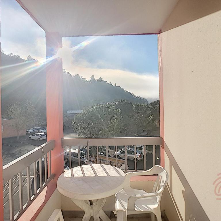 Studio rénové avec balcon, animaux acceptés, wifi, à 650m des Thermes - FR-1-451-92 - Estudio - 5