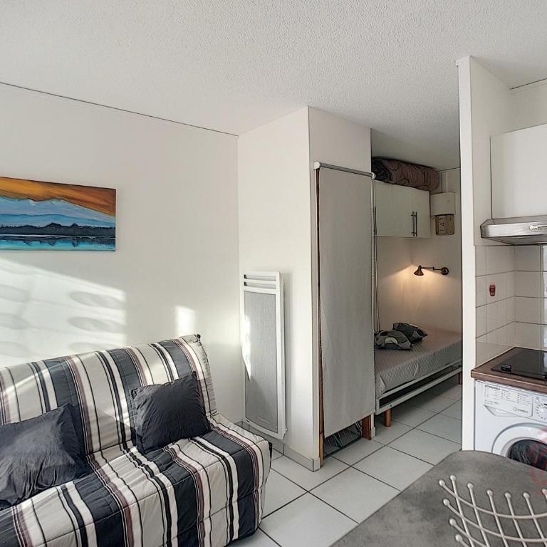 Studio rénové avec balcon, animaux acceptés, wifi, à 650m des Thermes - FR-1-451-92 - Estudio - 6