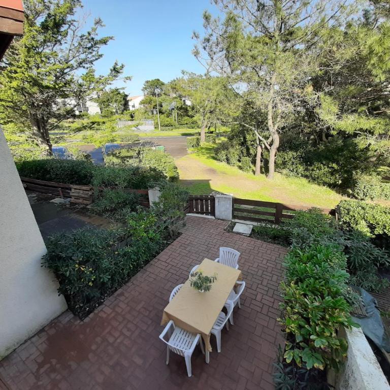 Maison rénovée avec terrasse à 700m des plages, marché et activités - Tennis et piste cyclable à 10m - FR-1-239-385 - Two-Bedroom House - 14