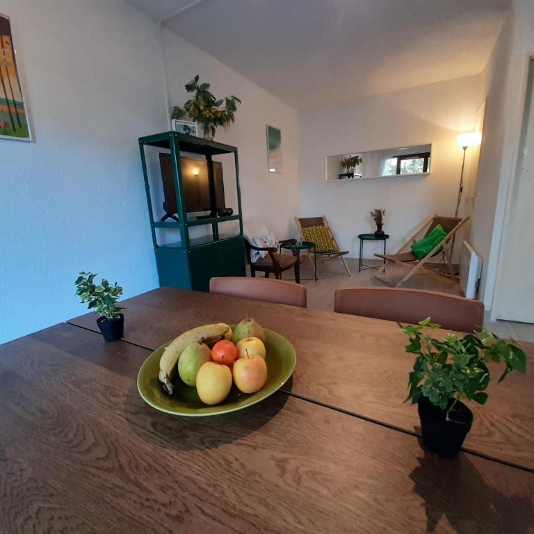 Maison rénovée avec terrasse à 700m des plages, marché et activités - Tennis et piste cyclable à 10m - FR-1-239-385 - Two-Bedroom House - 15