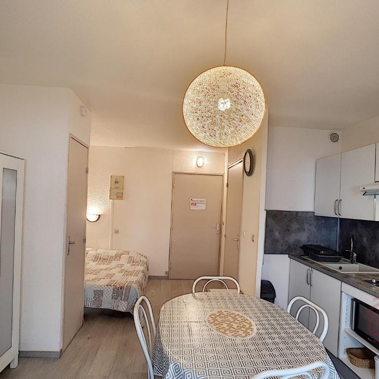 Studio rénové avec balcon à 650m des Thermes - Lamalou, proche centre-ville et nature - FR-1-451-96 - Studio - 7