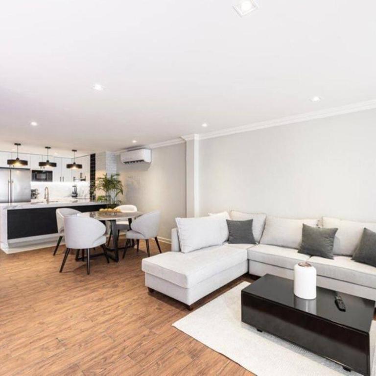Hermoso departamento en el centro de Milagro - Apartamento de 2 dormitorios - 11