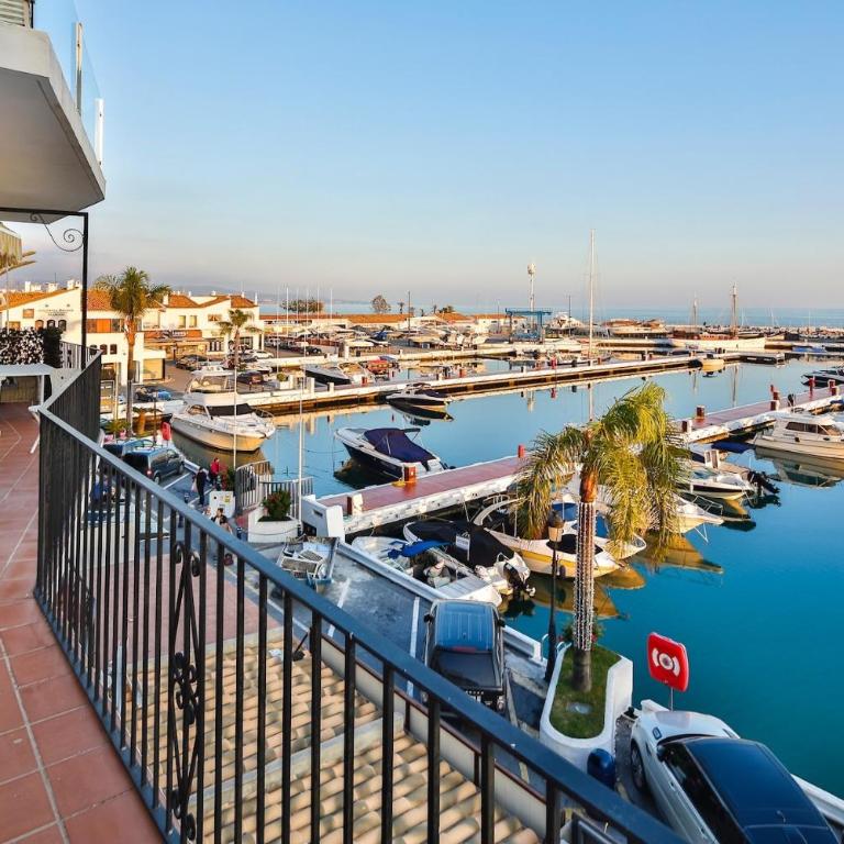 218 Puerto Banus Marbella Front Line 270 meters - Three-Bedroom Apartment - 1