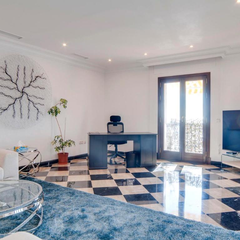 218 Puerto Banus Marbella Front Line 270 meters - Three-Bedroom Apartment - 8