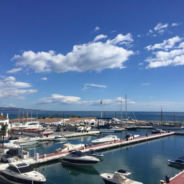 218 Puerto Banus Marbella Front Line 270 meters - Three-Bedroom Apartment - 17