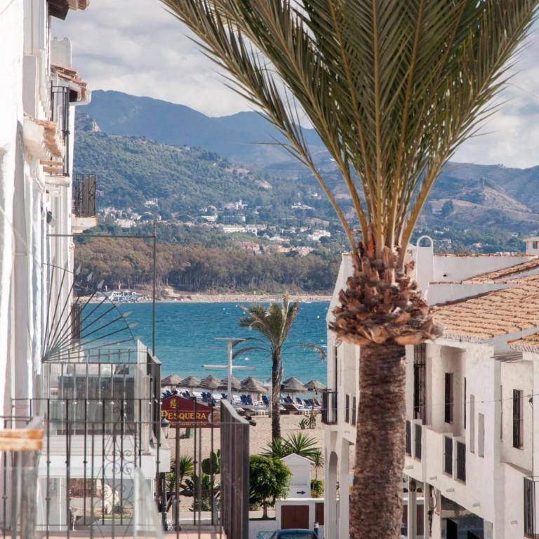 218 Puerto Banus Marbella Front Line 270 meters - Three-Bedroom Apartment - 15