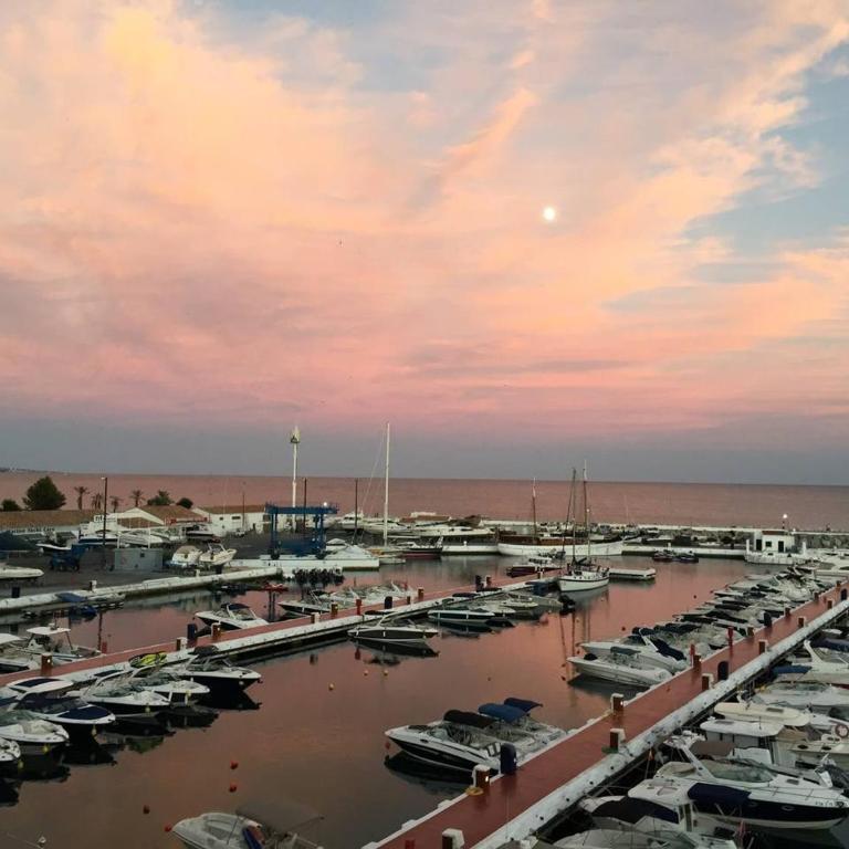 218 Puerto Banus Marbella Front Line 270 meters - Three-Bedroom Apartment - 23