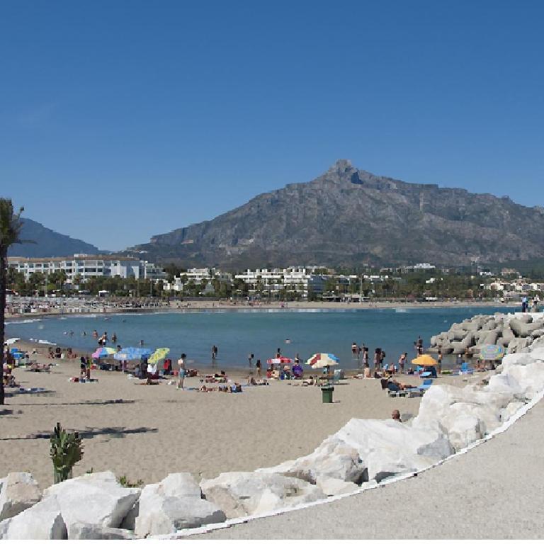 218 Puerto Banus Marbella Front Line 270 meters - Three-Bedroom Apartment - 51