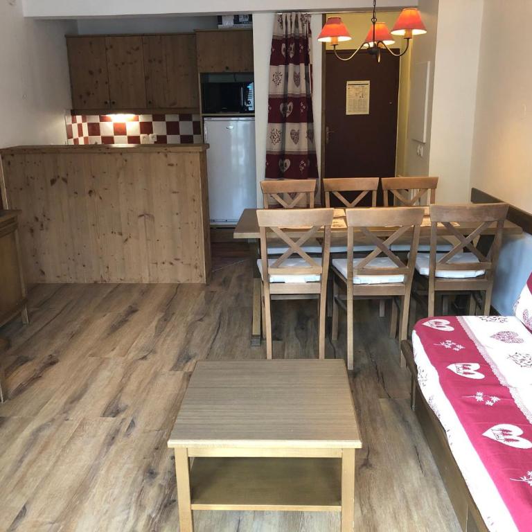 3 pièces 6 pers avec parking, balcon, exposé ouest - FR-1-263-222 - Appartement (6 Adultes) - 1