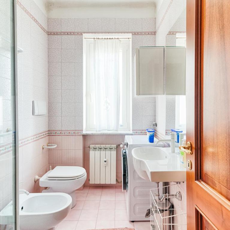 GuestHost - Ressmann 1 - 10 min from Teatro Rossetti - Appartamento con 1 Camera da Letto - 14