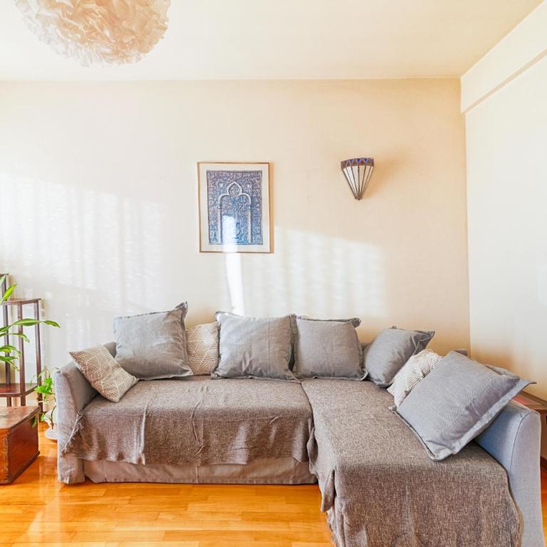 GuestHost - Ressmann 1 - 10 min from Teatro Rossetti - Appartamento con 1 Camera da Letto - 5