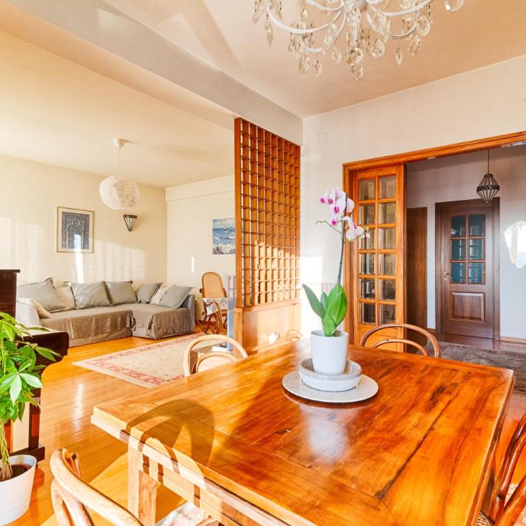 GuestHost - Ressmann 1 - 10 min from Teatro Rossetti - Appartamento con 1 Camera da Letto - 3