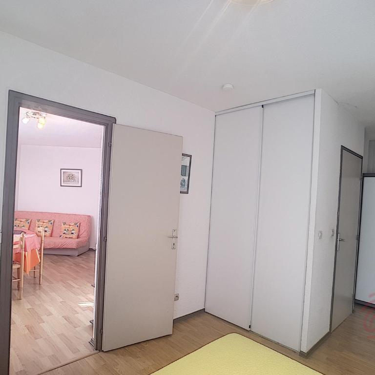 Appartement F2 lumineux avec balcon, proche centre et Thermes, animaux acceptés, wifi gratuit - FR-1-451-21 - Apartamento de 1 dormitorio - 8