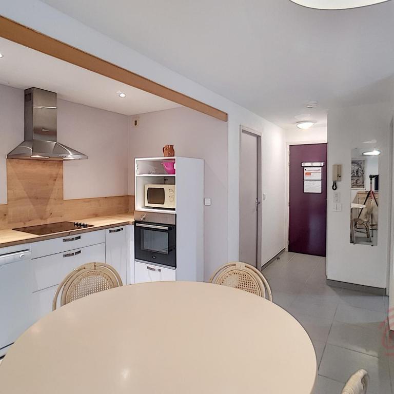 Appartement F2 climatisé avec terrasse, proche thermes et centre-ville, animaux acceptés, à Lamalou - FR-1-451-4 - Apartamento de 1 dormitorio - 3