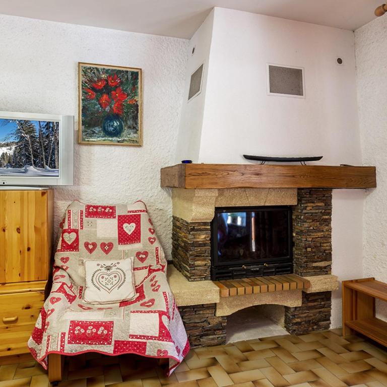Appartement cosy, proche pistes et centre, 3 pièces, 6 pers, cheminée, balcon, parking - FR-1-437-53 - Appartement (6 Adultes) - 4