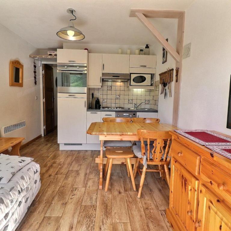 Charmant 2 pièces au pied des pistes - 4 pers, balcon, cuisine équipée - FR-1-182-208 - Appartement (4 Adultes) - 1