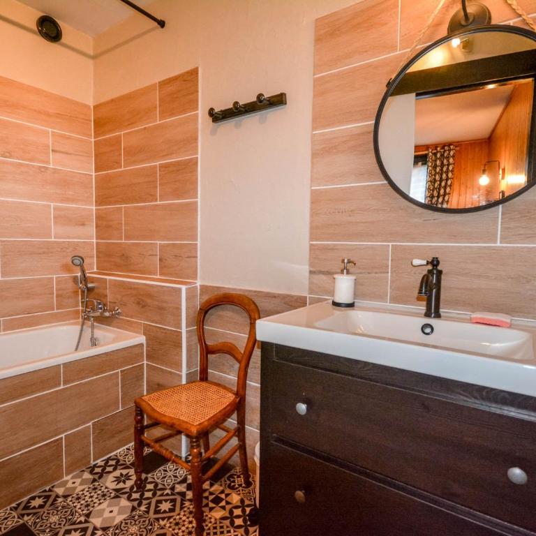 Duplex calme et spacieux pour 6, à proximité des pistes et du centre de Morzine - FR-1-684-8 - Appartement - 3