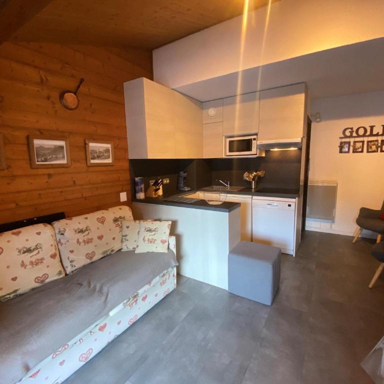 Appartement cosy près des pistes avec WIFI et parking - FR-1-693-18 - Appartement - 9