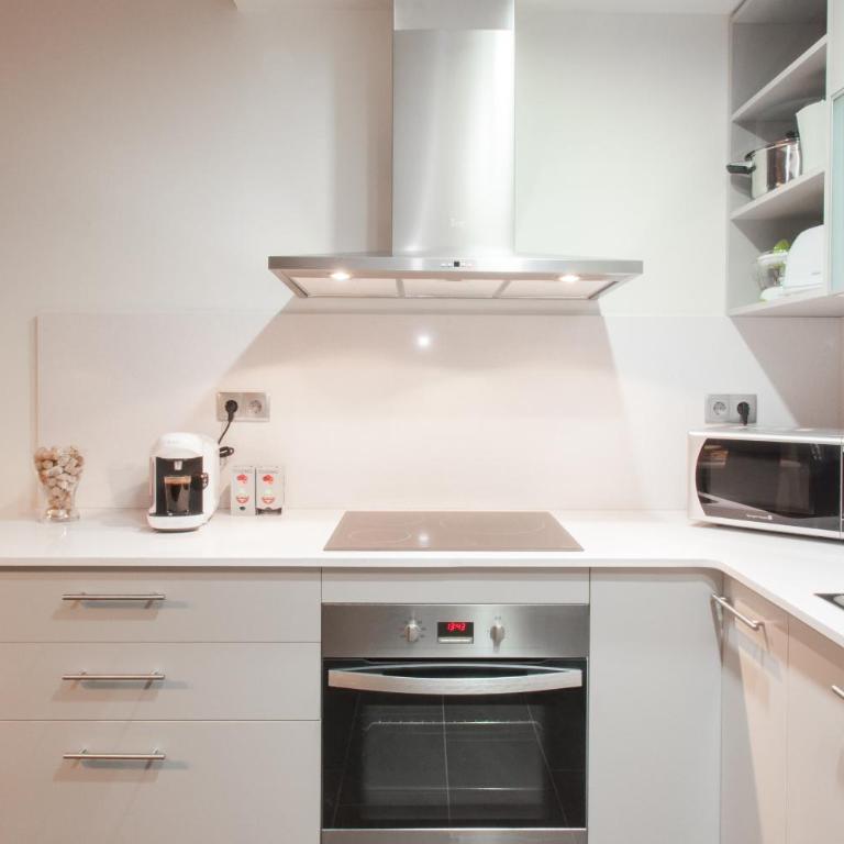 Autèntic Eixample Barcelona - Luxury Three-Bedroom Apartment - Aribau 66 - 17