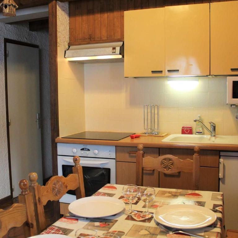 Appartement Mezzanine 7 Couchages au Cœur de Vars Les Claux - FR-1-330B-203 - Apartment - 4