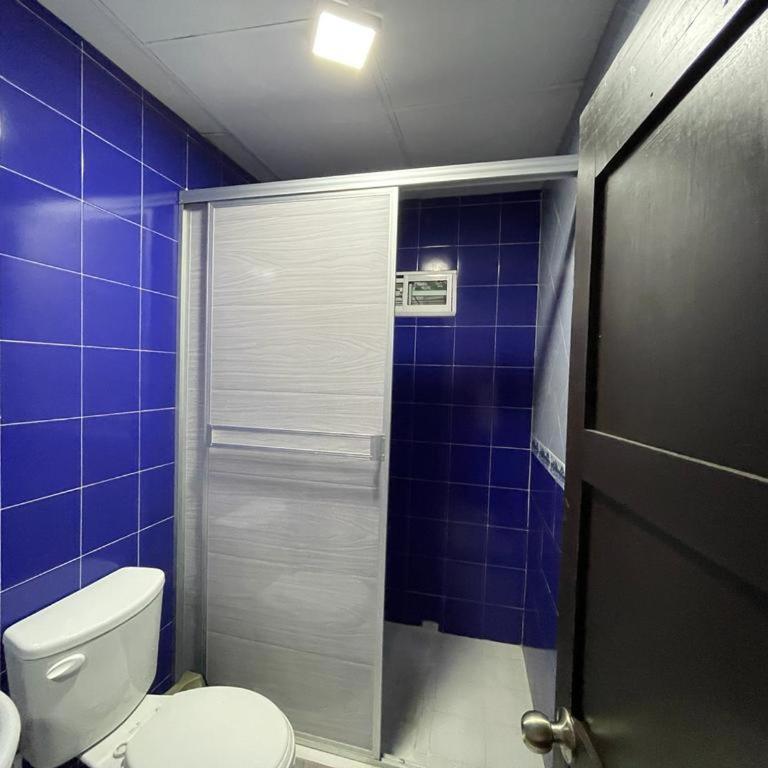 Alojamiento Mamá Juana - Habitación Cuádruple con baño privado - 2
