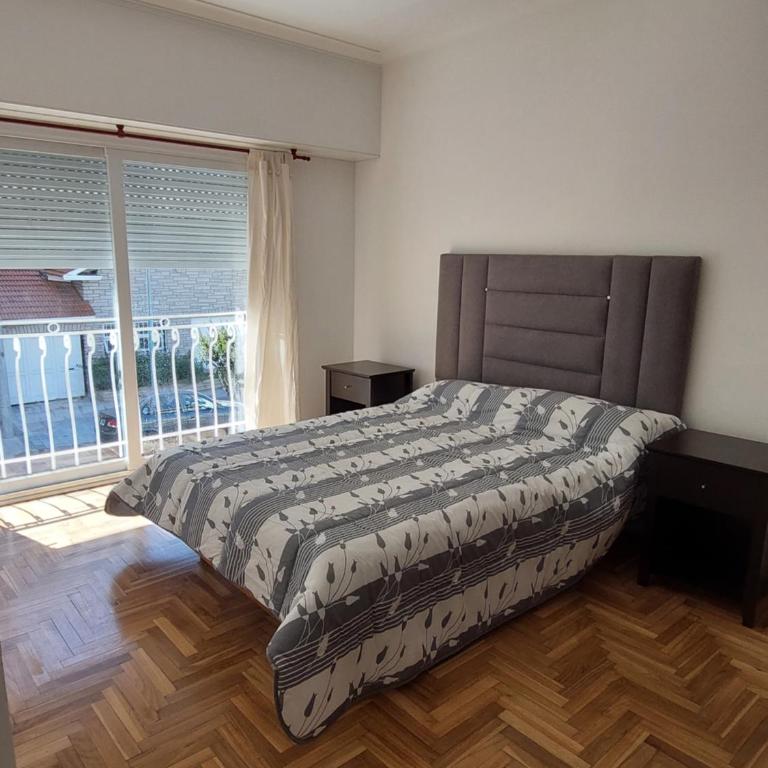 Casa en Mar del Plata - Three-Bedroom Apartment - 5