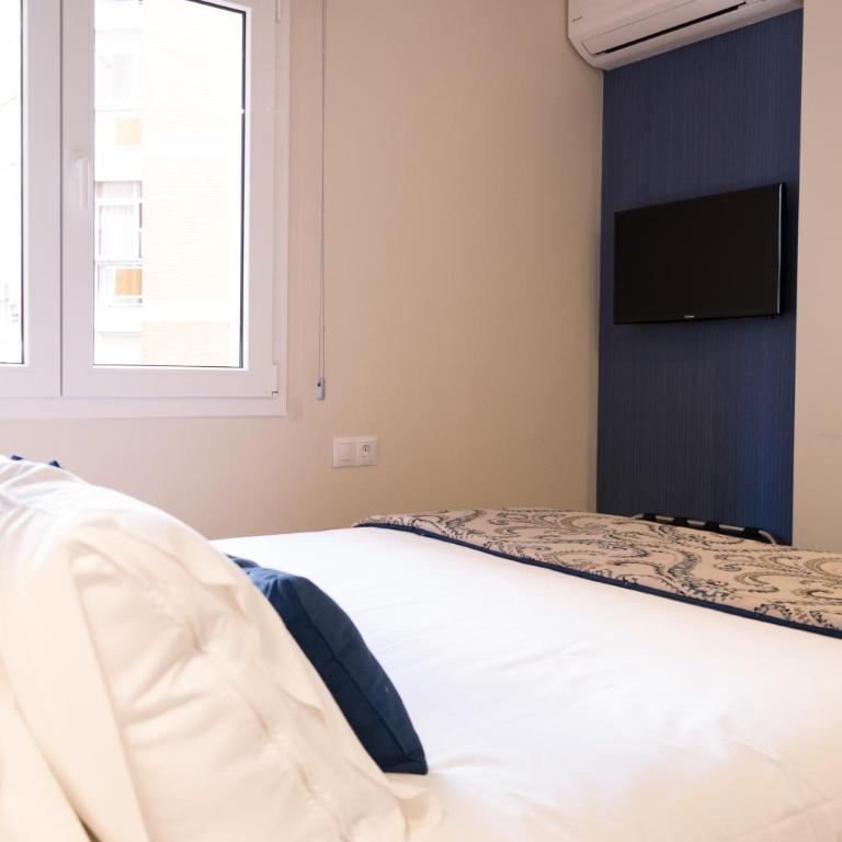 Living4Malaga Centro Histórico y Playa - Muelle Uno One-Bedroom Apartment Blue - 12