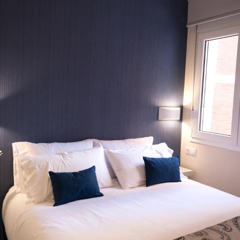Living4Malaga Centro Histórico y Playa - Muelle Uno One-Bedroom Apartment Blue - 14
