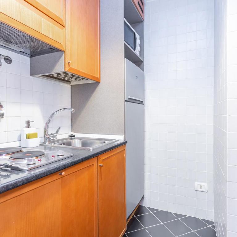 Rome Bloom - Colosseo - Appartamento con 1 Camera da Letto - 17
