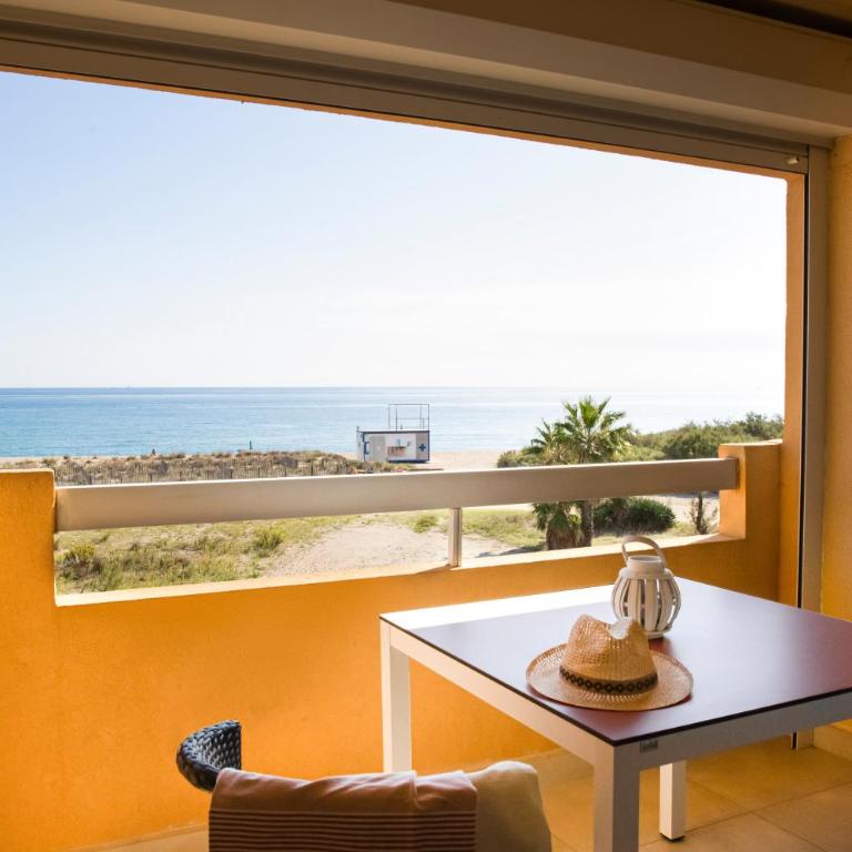 Résidence Pierre & Vacances Les Bulles de Mer - One-Bedroom Apartment with Terrace and Sea View - 4