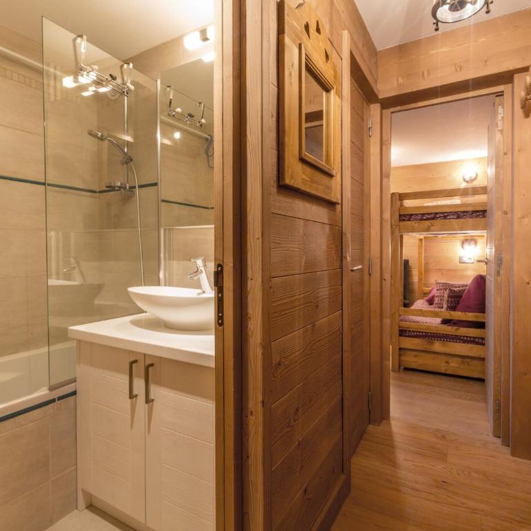 Appartement rénové avec wifi, garage et balcon sud à Val-d'Isère - FR-1-694-232 - Appartement - 6