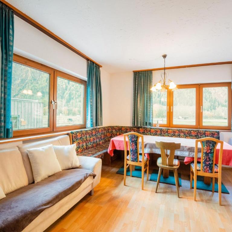 Chalet in Ötztal near ski areas - Ferienhaus mit 6 Schlafzimmern - 2