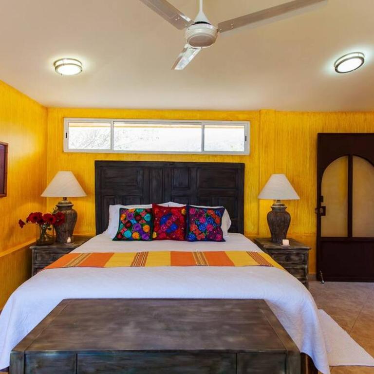 Casa Lorenzo Orange Sunsets, Lush Landscape, Intown, Privacy - Villa - 15