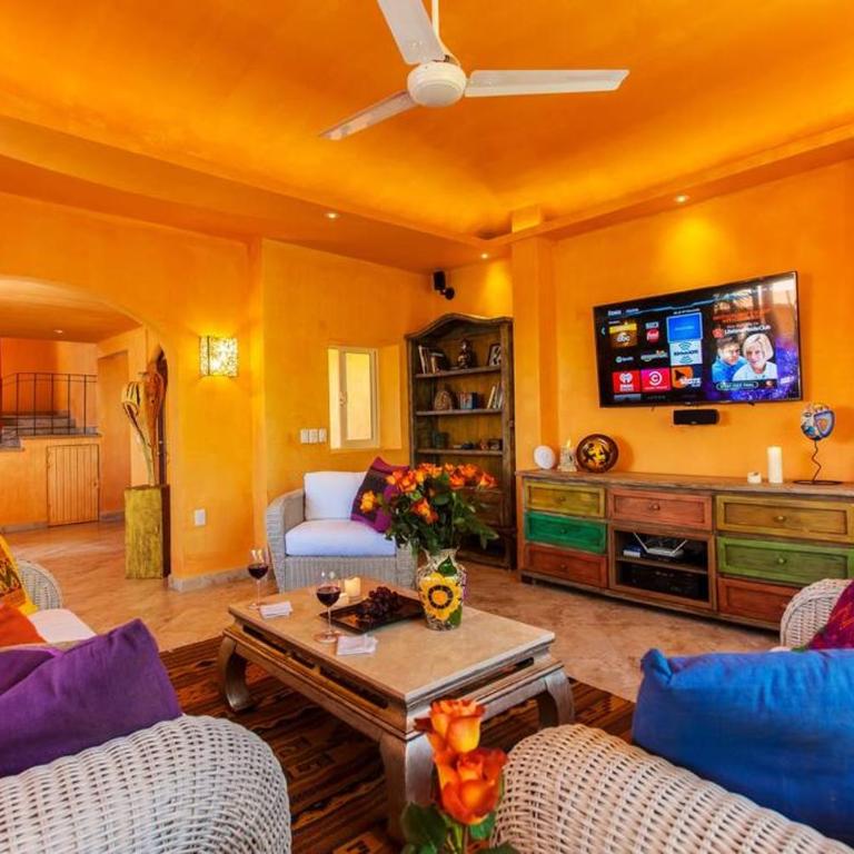 Casa Lorenzo Orange Sunsets, Lush Landscape, Intown, Privacy - Villa - 22