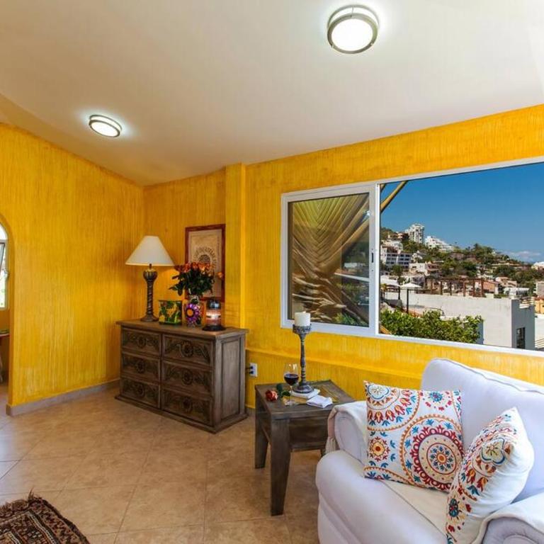 Casa Lorenzo Orange Sunsets, Lush Landscape, Intown, Privacy - Villa - 25