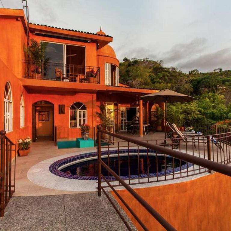 Casa Lorenzo Orange Sunsets, Lush Landscape, Intown, Privacy - Villa - 34