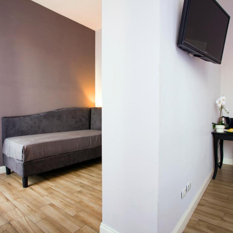 Colosseo Prestige Rooms - Camera Tripla - 5