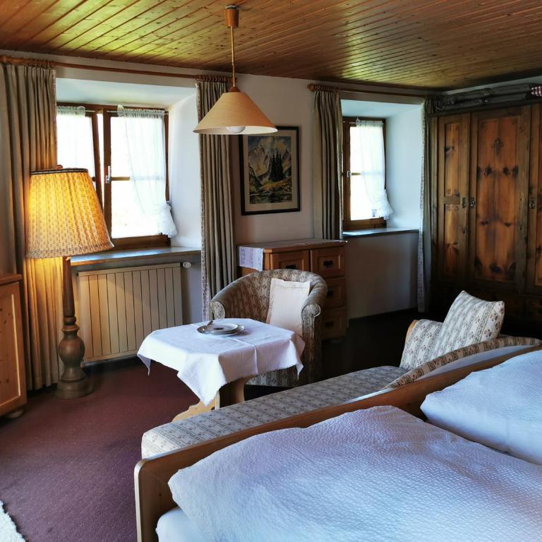 Menkenhof - Doppelzimmer mit Bergblick - 2