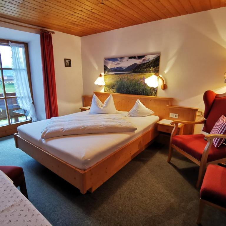 Menkenhof - Doppelzimmer mit Bergblick - 2
