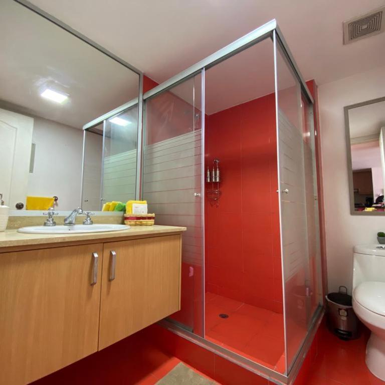 Rep del Salvador, Quito 1-bedroom condo with parking and Netflix - One-Bedroom Apartment - 4